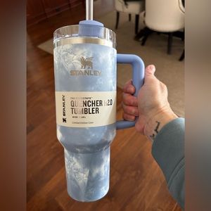 NWT SOLD OUT Stanley Quencher H2.0 FlowState Blue Tie Dye